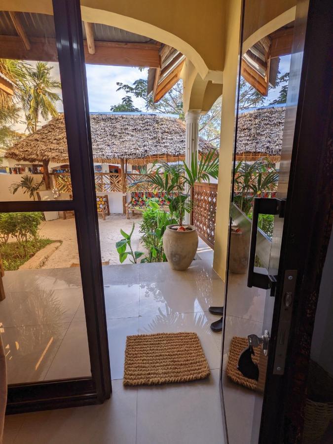 Mkadi Beach House Hotel Nungwi Exterior foto