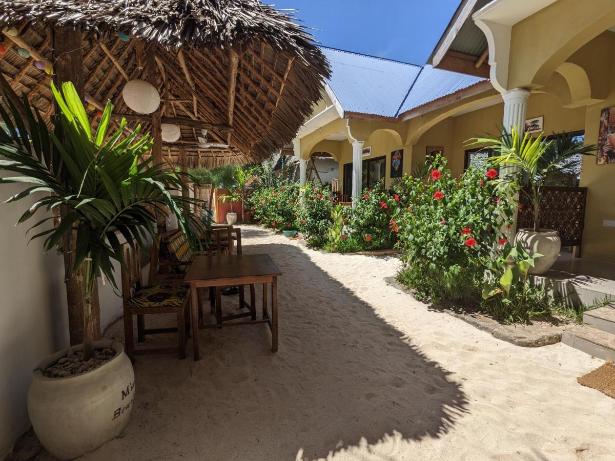 Mkadi Beach House Hotel Nungwi Exterior foto
